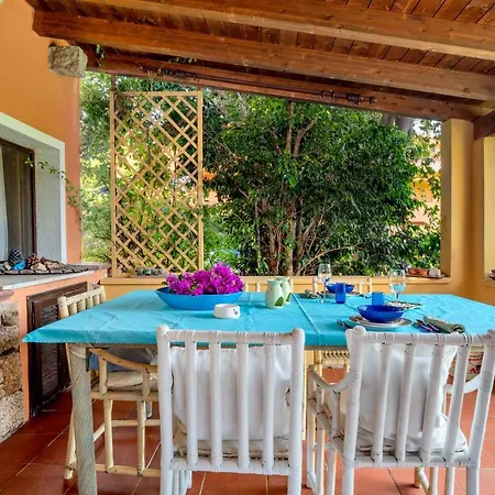 Holiday home Elegante Trilocale 250 Mt Dal Mare