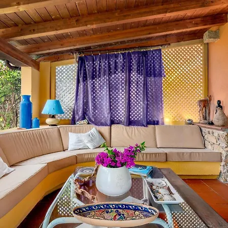 Holiday home Elegante Trilocale 250 Mt Dal Mare Olbia