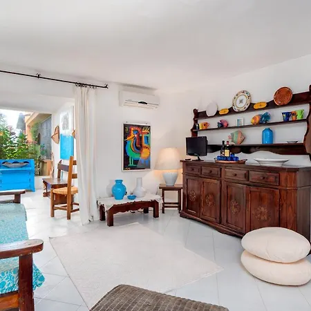 Elegante Trilocale 250 Mt Dal Mare Olbia